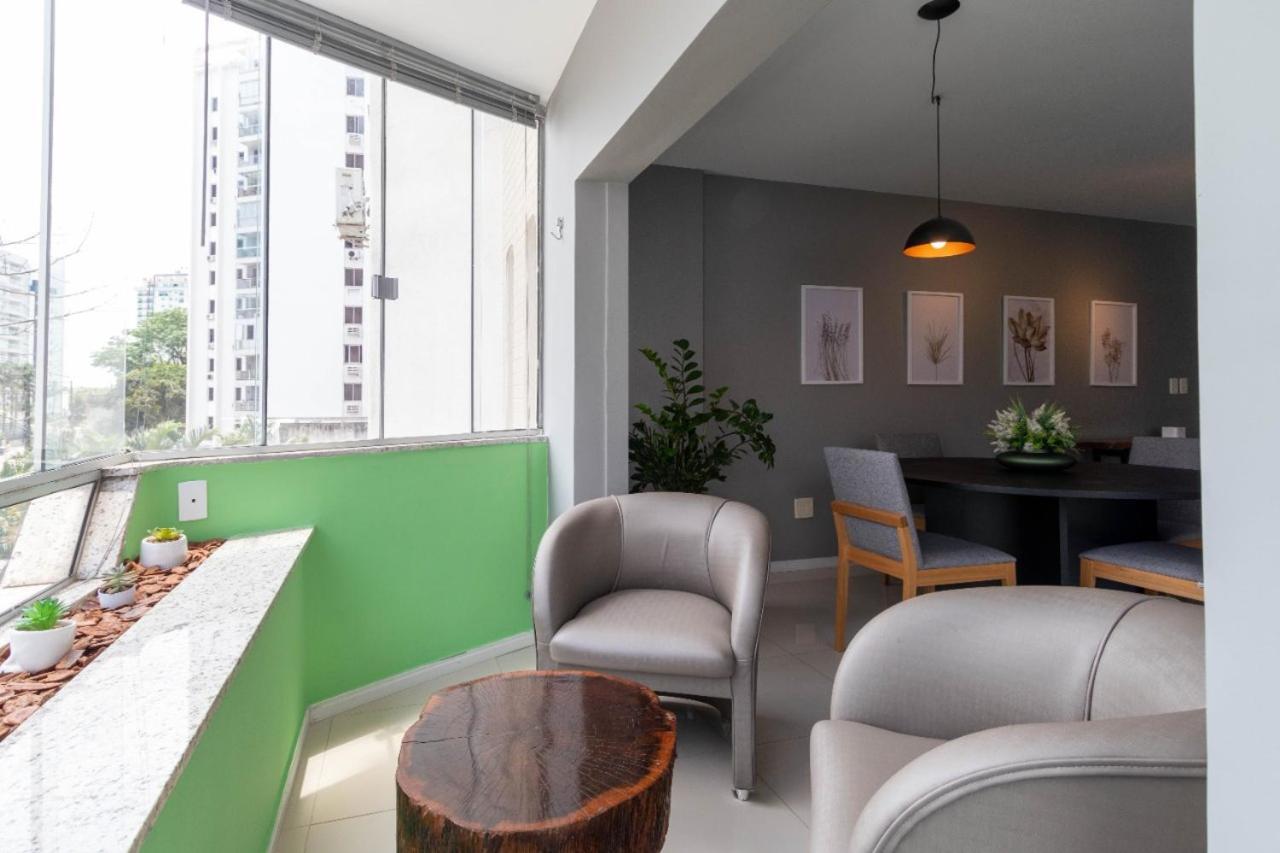 Praia, Shopping E Lar Apartamento